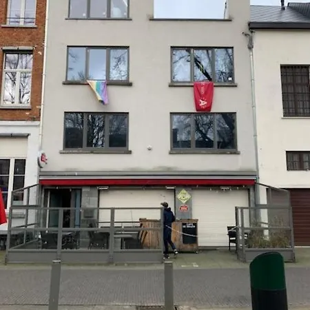 Vakantiehuis The Square - Vacation With Outdoor Sauna - Centre Of